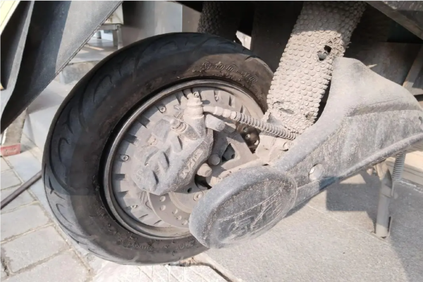 和田电动车补胎换胎